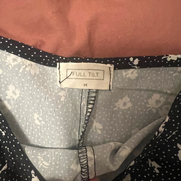 Tilly’s Full Tilt floral print skirt - Picture 1 of 3